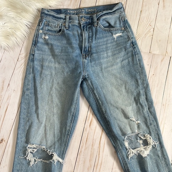 American Eagle Mom Jeans - Picture 3 of 11